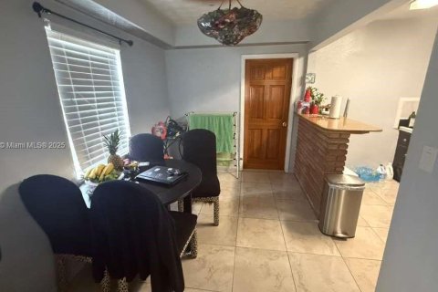 Commercial property in Hollywood, Florida 142.88 sq.m. № 1922654 - photo 20