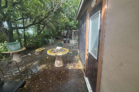 Commercial property in Hollywood, Florida 142.88 sq.m. № 1922654 - photo 19