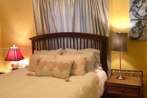 Immobilier commercial à vendre à Hollywood, Floride: 142.88 m2 № 1922654 - photo 10