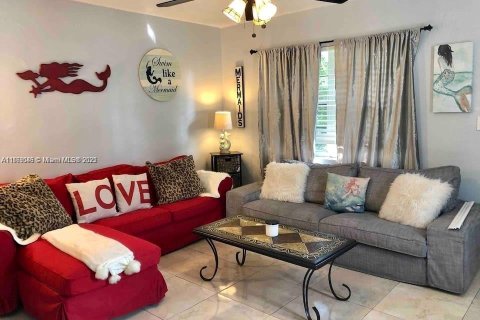 Immobilier commercial à vendre à Hollywood, Floride: 142.88 m2 № 1922654 - photo 12