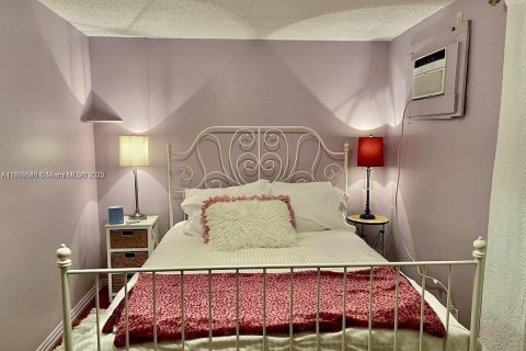 Immobilier commercial à vendre à Hollywood, Floride: 142.88 m2 № 1922654 - photo 15