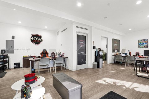 Immobilier commercial à vendre à Miami, Floride № 1941815 - photo 8