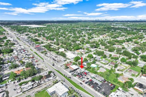 Immobilier commercial à vendre à Miami, Floride № 1941815 - photo 6