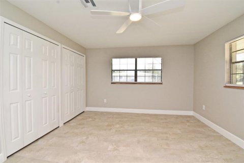 House in Titusville, Florida 4 bedrooms, 156.82 sq.m. № 1904303 - photo 13