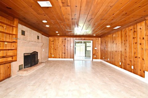 House in Titusville, Florida 4 bedrooms, 156.82 sq.m. № 1904303 - photo 30