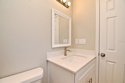 House in Titusville, Florida 4 bedrooms, 156.82 sq.m. № 1904303 - photo 6