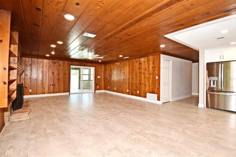House in Titusville, Florida 4 bedrooms, 156.82 sq.m. № 1904303 - photo 29