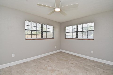 House in Titusville, Florida 4 bedrooms, 156.82 sq.m. № 1904303 - photo 19