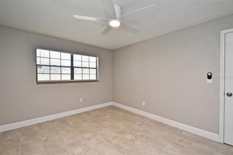 House in Titusville, Florida 4 bedrooms, 156.82 sq.m. № 1904303 - photo 24