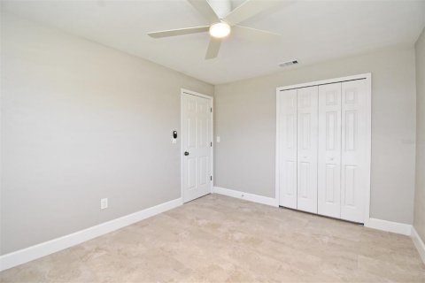 House in Titusville, Florida 4 bedrooms, 156.82 sq.m. № 1904303 - photo 17