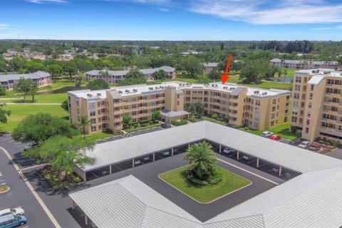 Condo in Bradenton, Florida, 2 bedrooms № 2092548 - photo 7