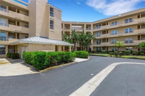 Condo in Bradenton, Florida, 2 bedrooms  № 2092548
