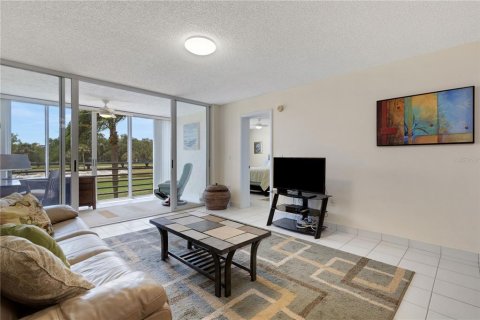 Condo in Bradenton, Florida, 2 bedrooms № 2092548 - photo 19