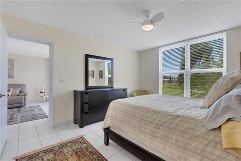 Condo in Bradenton, Florida, 2 bedrooms № 2092548 - photo 29