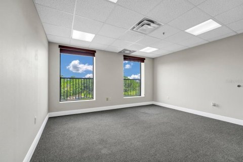 Immobilier commercial à louer à Oviedo, Floride: 239.69 m2 № 2416755 - photo 11