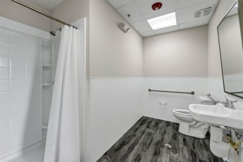 Immobilier commercial à louer à Oviedo, Floride: 239.69 m2 № 2416755 - photo 16