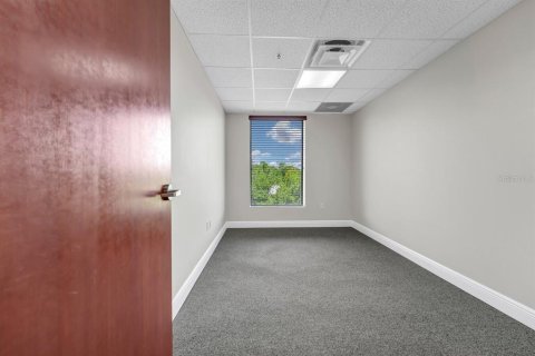 Immobilier commercial à louer à Oviedo, Floride: 239.69 m2 № 2416755 - photo 7