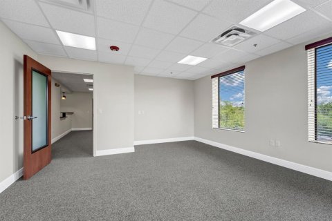 Immobilier commercial à louer à Oviedo, Floride: 239.69 m2 № 2416755 - photo 6