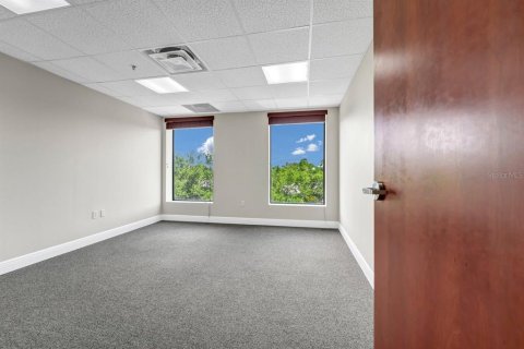 Immobilier commercial à louer à Oviedo, Floride: 239.69 m2 № 2416755 - photo 9