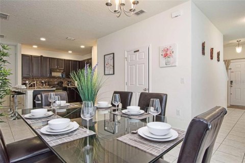 Casa en alquiler en Kissimmee, Florida, 5 dormitorios, 223.06 m2 № 1740971 - foto 5