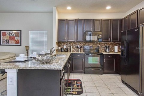 Casa en alquiler en Kissimmee, Florida, 5 dormitorios, 223.06 m2 № 1740971 - foto 7