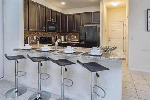 Casa en alquiler en Kissimmee, Florida, 5 dormitorios, 223.06 m2 № 1740971 - foto 6