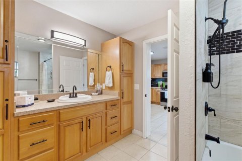 Villa ou maison à vendre à Tampa, Floride: 4 chambres, 167.69 m2 № 2431038 - photo 18