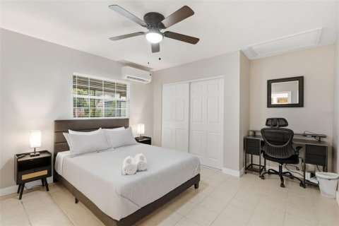 Villa ou maison à vendre à Tampa, Floride: 4 chambres, 167.69 m2 № 2431038 - photo 19