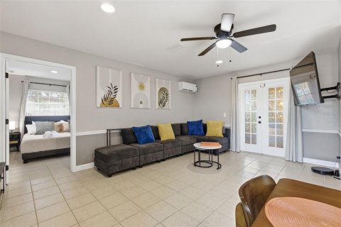 Villa ou maison à vendre à Tampa, Floride: 4 chambres, 167.69 m2 № 2431038 - photo 10