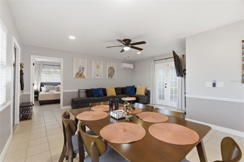 Villa ou maison à vendre à Tampa, Floride: 4 chambres, 167.69 m2 № 2431038 - photo 13