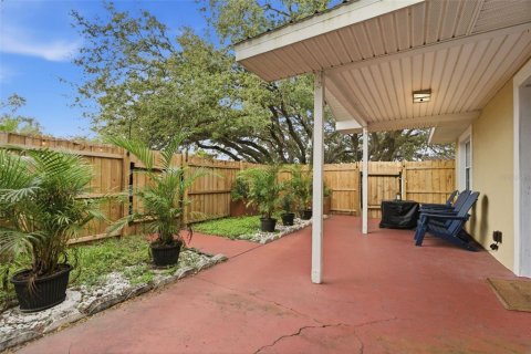Villa ou maison à vendre à Tampa, Floride: 4 chambres, 167.69 m2 № 2431038 - photo 6