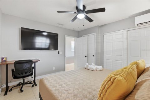 Villa ou maison à vendre à Tampa, Floride: 4 chambres, 167.69 m2 № 2431038 - photo 29