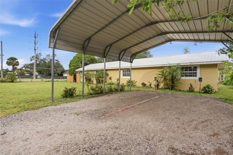 Villa ou maison à vendre à Tampa, Floride: 4 chambres, 167.69 m2 № 2431038 - photo 3