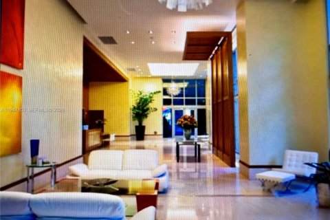 Copropriété à vendre à Miami, Floride: 1 chambre, 104.79 m2 № 2003964 - photo 2
