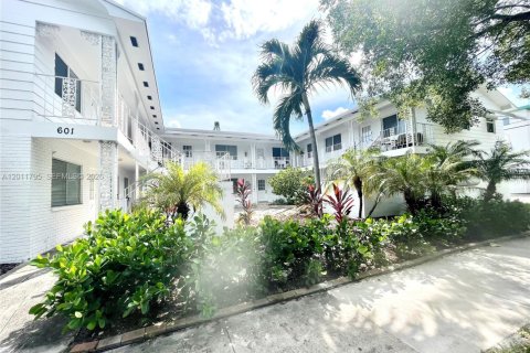 Villa ou maison à Hollywood, Floride 1 chambre, 65.03 m2 № 2075404