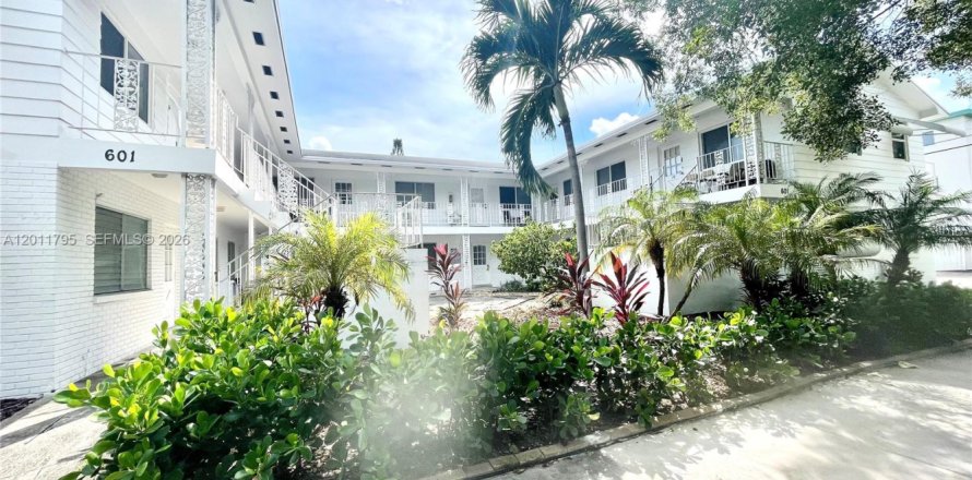 Villa ou maison à Hollywood, Floride 1 chambre, 65.03 m2 № 2075404