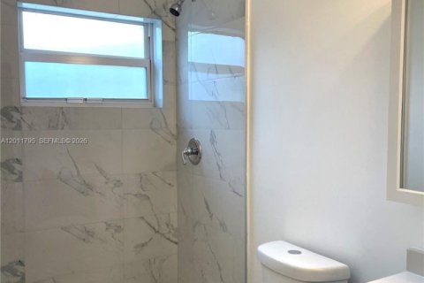 Villa ou maison à louer à Hollywood, Floride: 1 chambre, 65.03 m2 № 2075404 - photo 11
