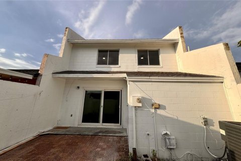 Townhouse in Orlando, Florida 3 bedrooms, 125.33 sq.m. № 2410268 - photo 12