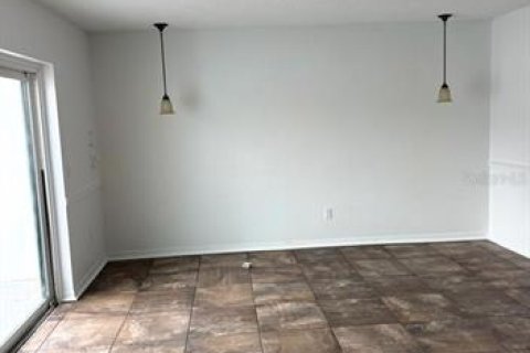 Townhouse in Orlando, Florida 3 bedrooms, 125.33 sq.m. № 2410268 - photo 2