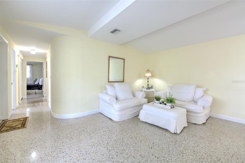 House in Lutz, Florida 3 bedrooms, 115.2 sq.m. № 1910655 - photo 7