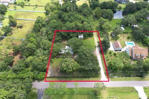 House in Lutz, Florida 3 bedrooms, 115.2 sq.m. № 1910655 - photo 2