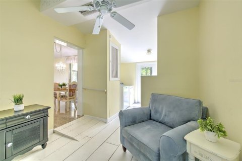 House in Lutz, Florida 3 bedrooms, 115.2 sq.m. № 1910655 - photo 16
