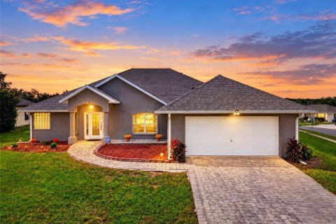 Villa ou maison à vendre à Tavares, Floride: 4 chambres, 231.79 m2 № 2430961 - photo 2
