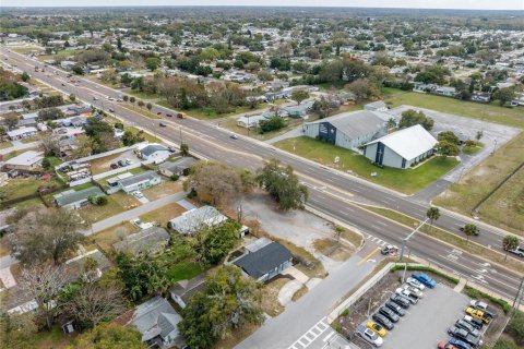 House in New Port Richey, Florida 3 bedrooms, 125.79 sq.m. № 2258227 - photo 30