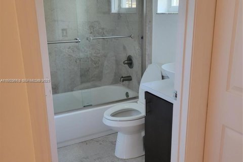 Touwnhouse à louer à Pembroke Pines, Floride: 2 chambres, 104.33 m2 № 1976790 - photo 5