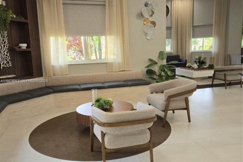 Touwnhouse à louer à Pembroke Pines, Floride: 2 chambres, 104.33 m2 № 1976790 - photo 8