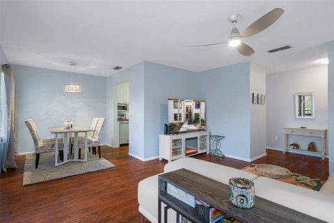 Condominio en venta en Tarpon Springs, Florida, 1 dormitorio, 68.75 m2 № 1558914 - foto 9