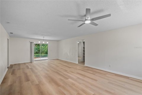 House in Ocala, Florida 3 bedrooms, 122.72 sq.m. № 1898795 - photo 7