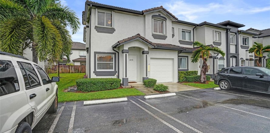 Touwnhouse à Homestead, Floride 4 chambres, 171.5 m2 № 1998512