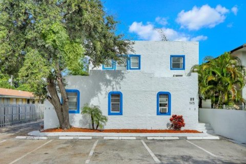 Commercial property in Fort Lauderdale, Florida № 1794249 - photo 1